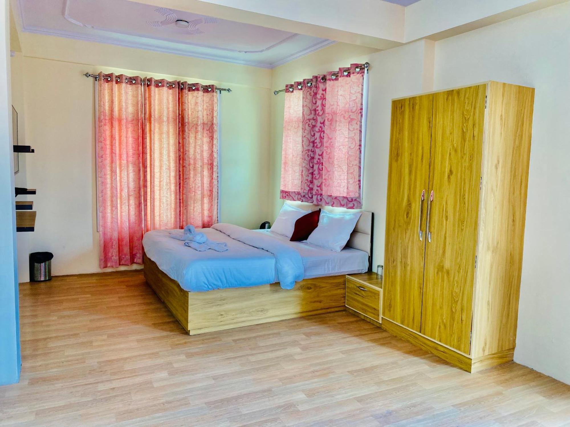 Royal Green Mashobra - Mountain And Valley View Rooms Shimla Eksteriør bilde