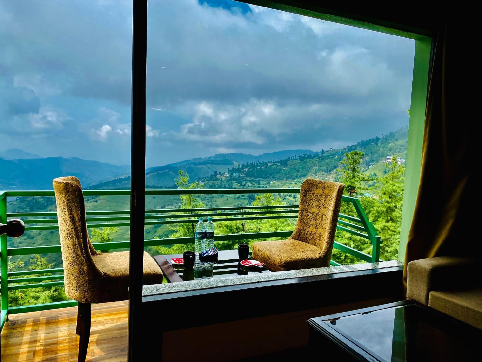 Royal Green Mashobra - Mountain And Valley View Rooms Shimla Eksteriør bilde