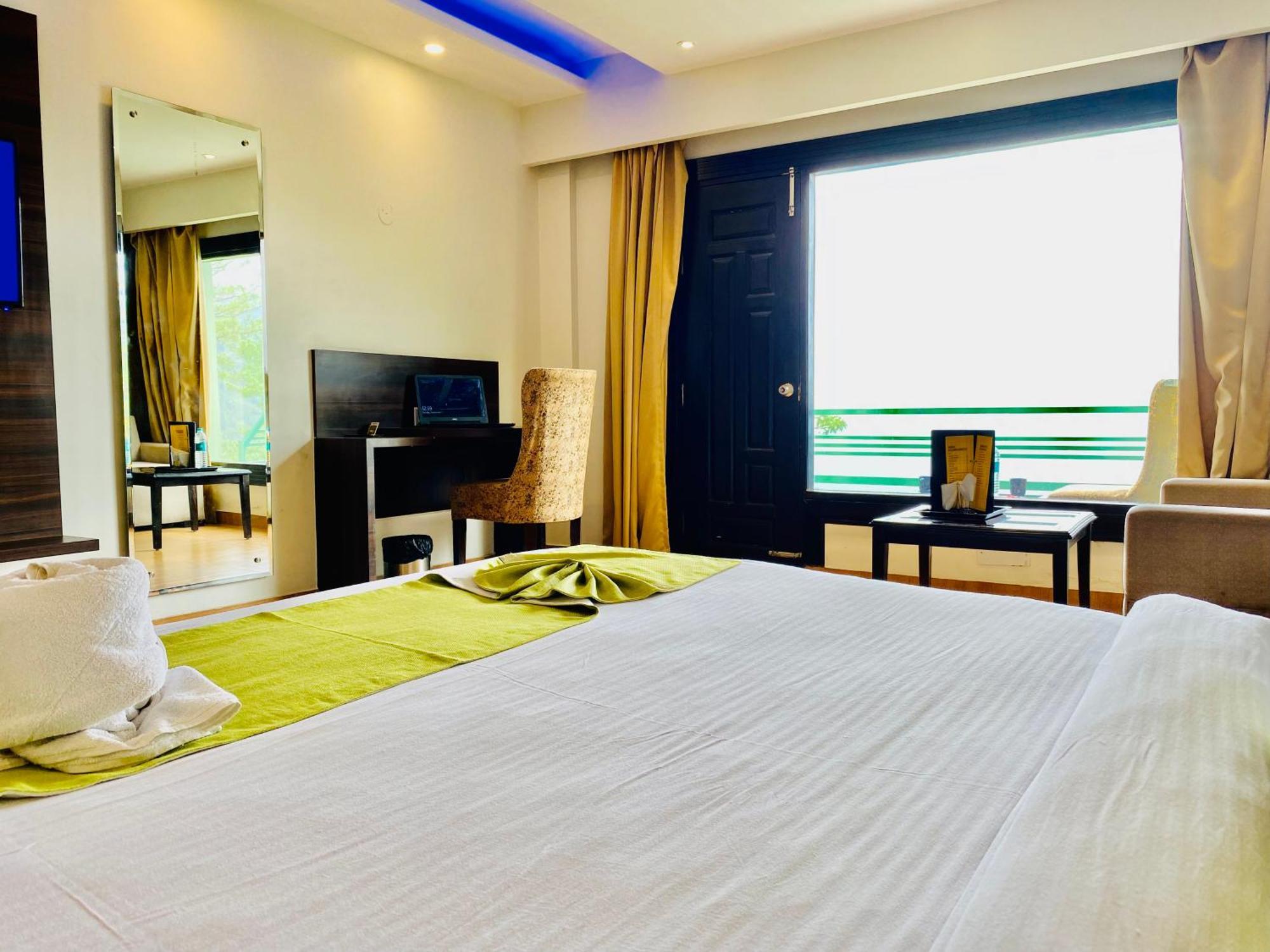 Royal Green Mashobra - Mountain And Valley View Rooms Shimla Eksteriør bilde